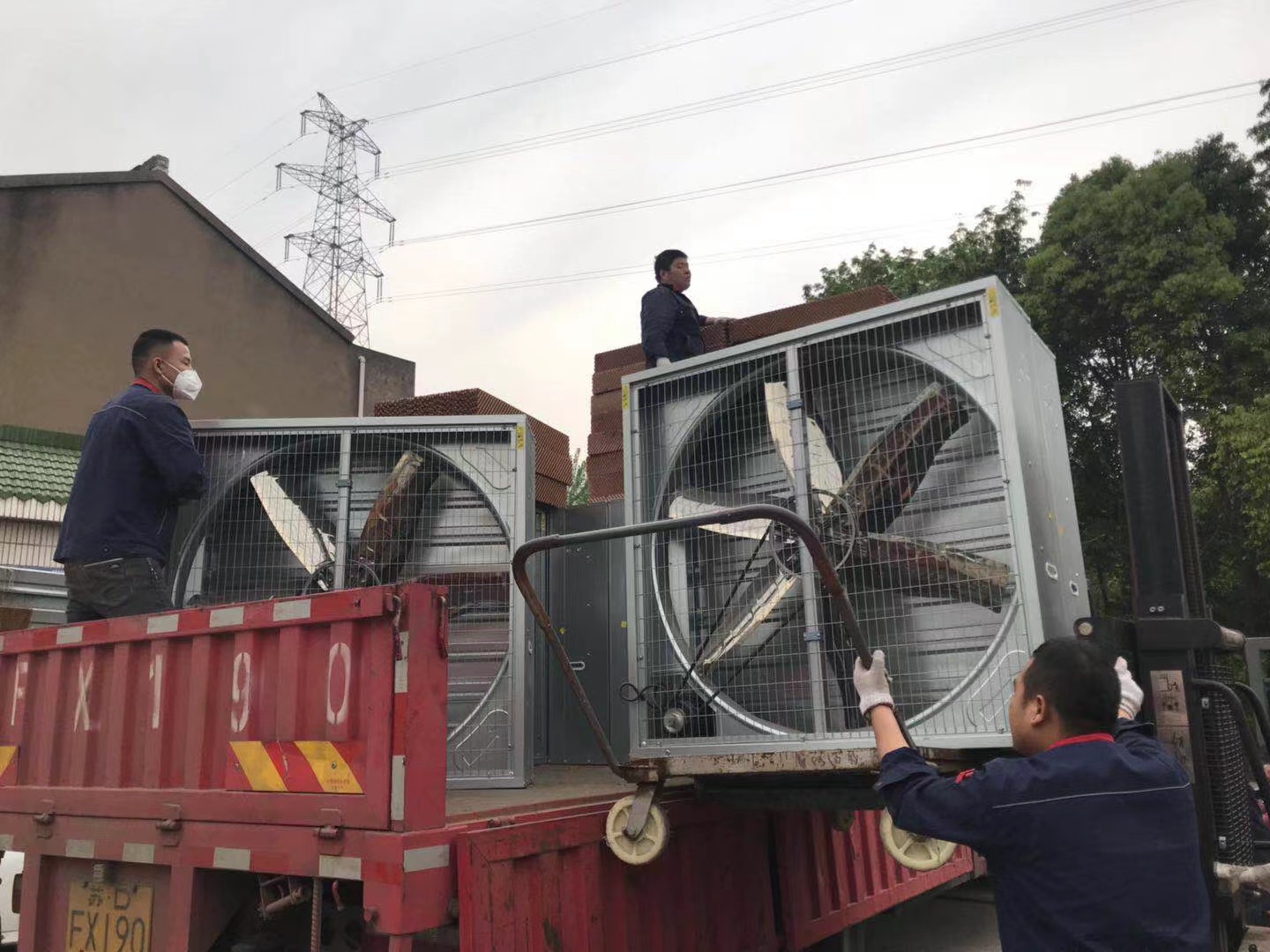铸造厂车间高温难题的解决之道——耀先环境负压风机